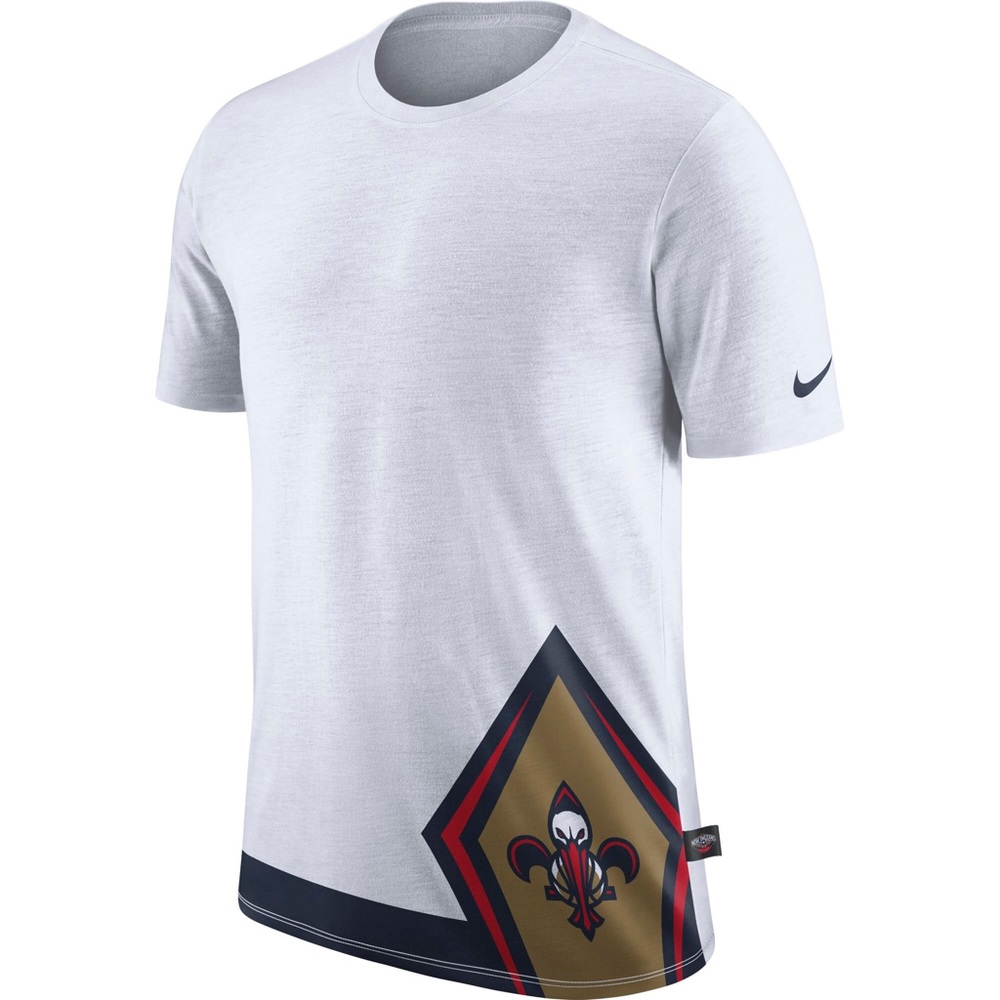 New NIKE Pelicans Tee